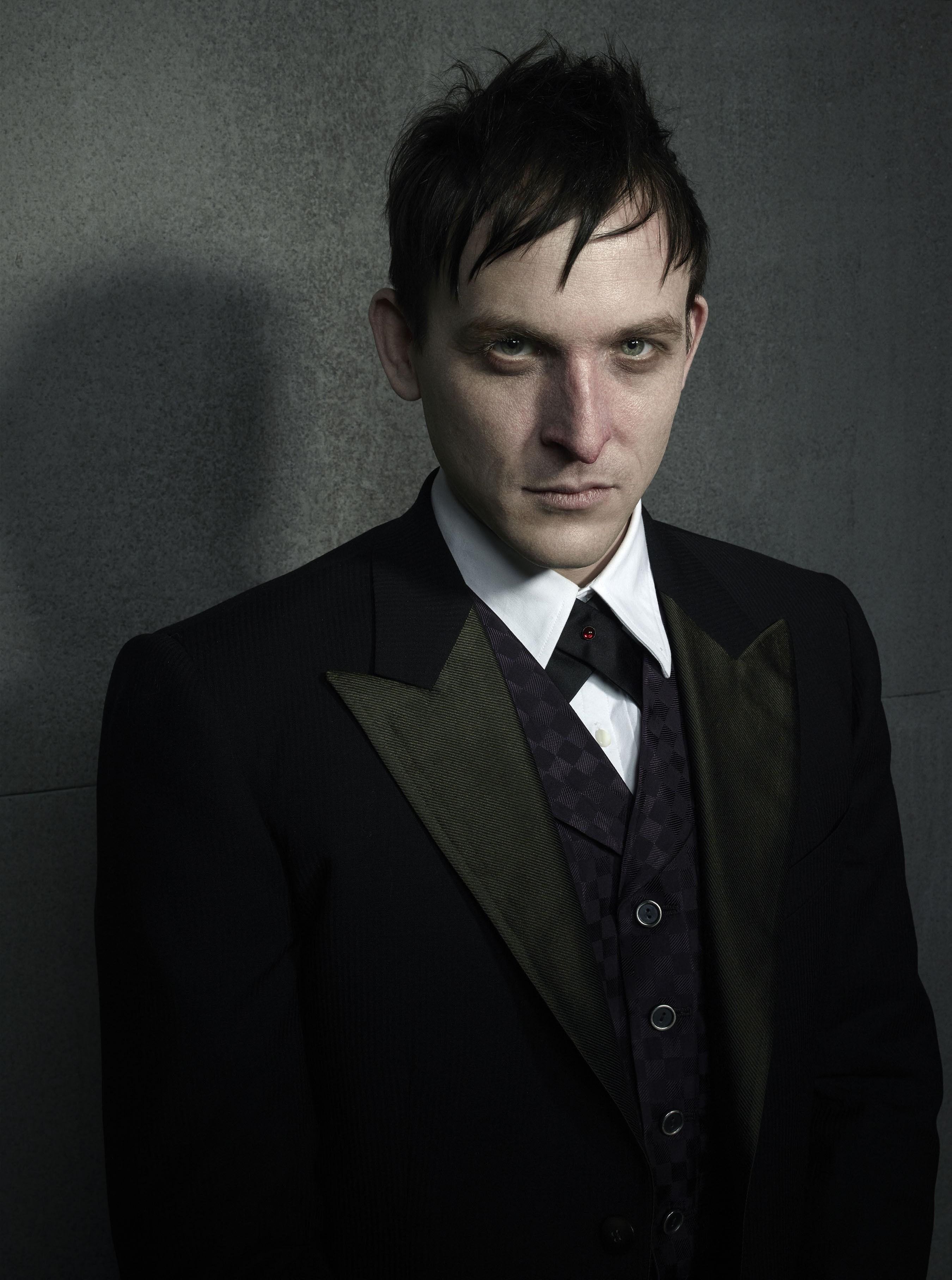 The_Penguin-Gotham3